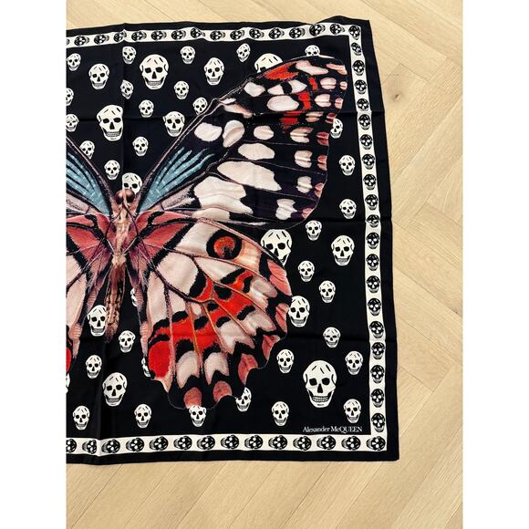 Authentic Alexander Mcqueen Giant Butterfly & Skull - Picture 6 of 16